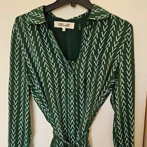 Diane Von Furstenberg Green Silk Collared Button Down Shirt Dress